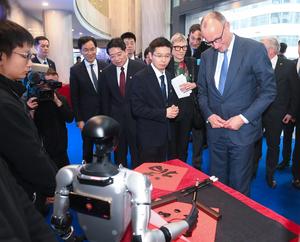 CHINA-ZHEJIANG-HANGZHOU-CANCILLER ALEMAN-VISITA