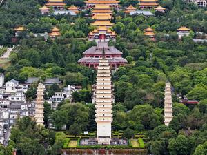 CHINA-YUNNAN-DALI-TRES PAGODAS
