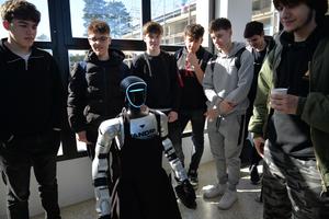 CROACIA-ZAGREB-ROBOT HUMANOIDE-TONKA-DEBUT