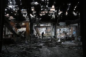 IRAN-TEHERAN-CENTRO DE SERVICIO AUTOMOTRIZ-ATAQUE CON MISILES