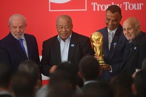 BRASIL-BRASILIA-LULA DA SILVA-COPA MUNDIAL DE LA FIFA-GIRA DEL TROFEO