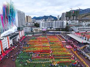 CHINA-GUIZHOU-SHIQIAN-MAOLONG-DANZA DEL DRAGON