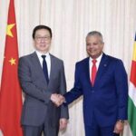 SEYCHELLES-VICTORIA-CHINA-HAN ZHENG-VICEPRESIDENTE-CONVERSACIONES