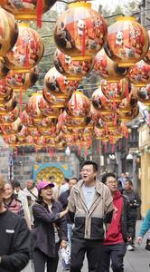 CHINA-SICHUAN-CHENGDU-TEMPLO DE WUHOU-FERIA DEL TEMPLO