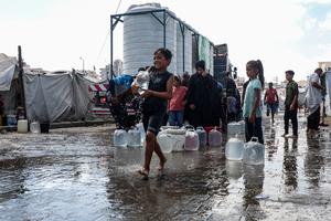 MEDIO ORIENTE-CIUDAD DE GAZA-AGUA-ESCASEZ DE FONDOS