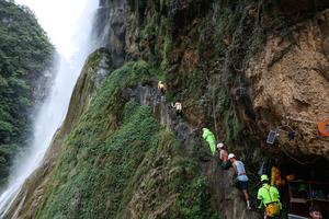 CHINA-GUIZHOU-HUANGPING-RAPEL EN CASCADA