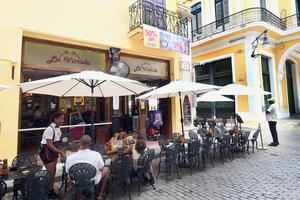 CUBA-HABANA-REDUCCION-ACTIVIDADES PROHIBIDAS-ECONOMIA