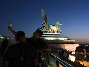 ITALIA-ROMA-MONUMENTO A VICTOR MANUEL II-RECORRIDO NOCTURNO