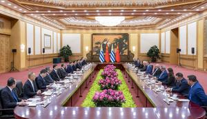 CHINA-BEIJING-XI JINPING-PRESIDENTE URUGUAYO-CONVERSACIONES