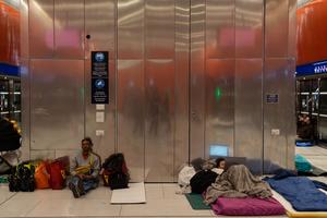 ISRAEL-TEL AVIV-REFUGIO SUBTERRANEO-VIDA COTIDIANA