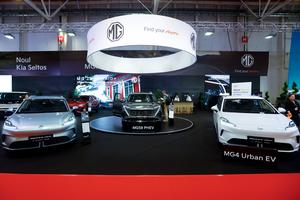 RUMANIA-BUCAREST-SALON DEL AUTOMOVIL