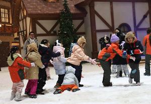CHINA-SHANGHAI-MUNDO DE HIELO Y NIEVE EN INTERIOR