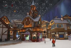 CHINA-SHANGHAI-MUNDO DE HIELO Y NIEVE EN INTERIOR