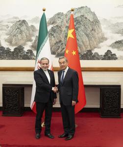 CHINA-BEIJING-WANG YI-MINISTRO DE RELACIONES EXTERIORES IRANI-CONVERSACIONES