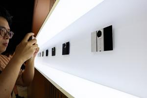 CHINA-GUANGDONG-GUANGZHOU-HUAWEI-SMARTPHONE-CHIP-LANZAMIENTO