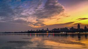 CHINA-HUBEI-WUHAN-BRILLO DEL ATARDECER