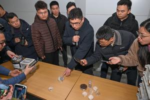 CHINA-CHONGQING-EXPERIMENTO ESPACIAL-MARIPOSA-INCUBACION