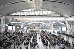 CHINA-FESTIVAL QINGMING-VACACIONES-VIAJES DE PASAJEROS