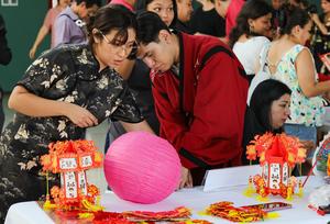 EL SALVADOR-SAN SALVADOR-CHINA-FESTIVAL DE LAS LINTERNAS