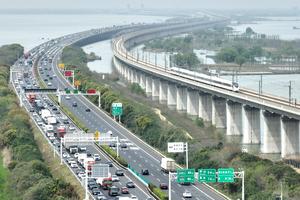 CHINA-VACACIONES DEL FESTIVAL QINGMING-VIAJES POR CARRETERA