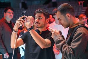 TURQUIA-ESTAMBUL-FABRICANTE CHINO DE DISPOSITIVOS INTELIGENTES-HONOR-NUEVO TELEFONO MOVIL-PRESENTACION