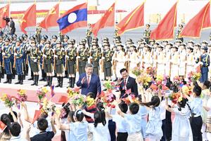 CHINA-BEIJING-XI JINPING-LAOS-THONGLOUN-CONVERSACIONES