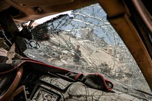 MEDIO ORIENTE-CIUDAD DE GAZA-ATAQUE AEREO-VEHICULO DAÑADO