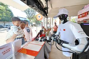 CHINA-VACACIONES DEL DIA NACIONAL-TECNOLOGIAS AVANZADAS-TURISMO