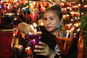 EL SALVADOR-AHUACHAPAN-DIA DE LOS FAROLITOS