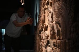 CHINA-SHANXI-TAIYUAN-MUSEO-CAMBOYA-EXPOSICION