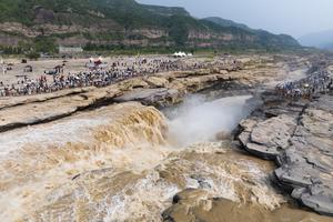 CHINA-SHAANXI-CASCADA HUKOU-VERANO-TURISMO