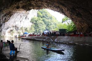 CHINA-GUIZHOU-PAISAJE KARSTICO-RETIROS PARA REFRESCARSE