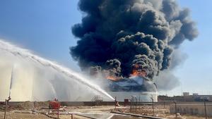 LIBIA-ZAWIYA-REFINERIA DE PETROLEO-INCENDIO