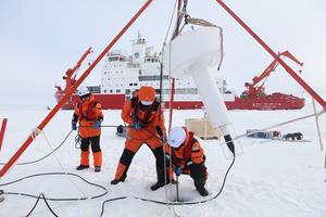 CHINA-16 EXPEDICION CIENTIFICA AL OCEANO ARTICO-OPERACION DE LA ESTACION DE HIELO