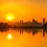 CHINA-HUBEI-WUHAN-LAGO ESTE-ATARDECER