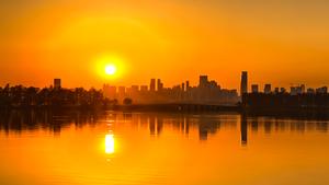 CHINA-HUBEI-WUHAN-LAGO ESTE-ATARDECER