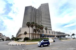 CUBA-HABANA-HOTELES-CESE DE OPERACIONES