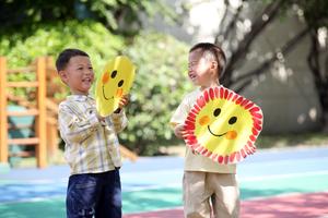 CHINA-DIA MUNDIAL DE LA SONRISA-EVENTOS