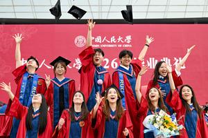 CHINA-BEIJING-UNIVERSIDAD RENMIN DE CHINA-CEREMONIA DE GRADUACION