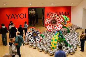 PAISES BAJOS-AMSTERDAM-YAYOI KUSAMA-EXPOSICION