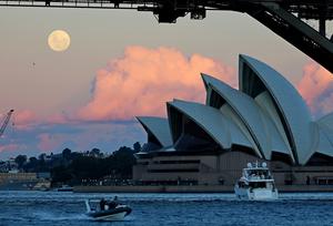 AUSTRALIA-SIDNEY-LUNA AZUL