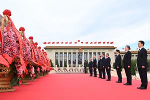 CHINA-BEIJING-LIDERES-DIA DE LOS MARTIRES-CEREMONIA