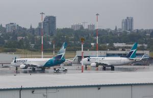CANADA-VANCOUVER-WESTJET-HUELGA