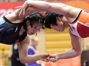JAPON-NAGOYA-JUEGOS ASIATICOS-LUCHA-62 KG FEMENINO-SEMIFINALES