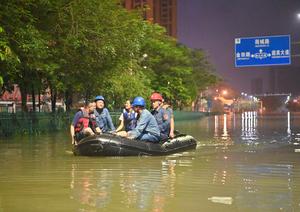 CHINA-GUANGXI-GUIGANG-TIFON-INUNDACION-RESCATE
