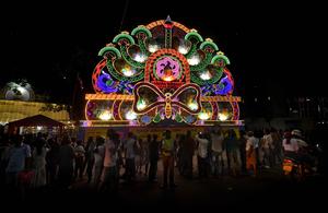 SRI LANKA-COLOMBO-VESAK-INSTALACIONES DE LUCES