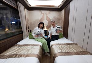 CHINA-SICHUAN-CHENGDU-TREN PANDA-TURISMO