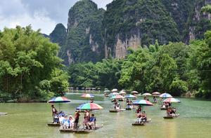 CHINA-VERANO-AGUA-OCIO