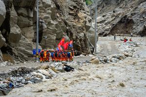 CHINA-XIZANG-GYIRONG-AVALANCHA DE LODO-RESCATE-AREA CENTRAL