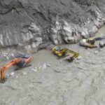 CHINA-XIZANG-GYIRONG-AVALANCHA DE LODO-REPARACION DE CARRETERAS